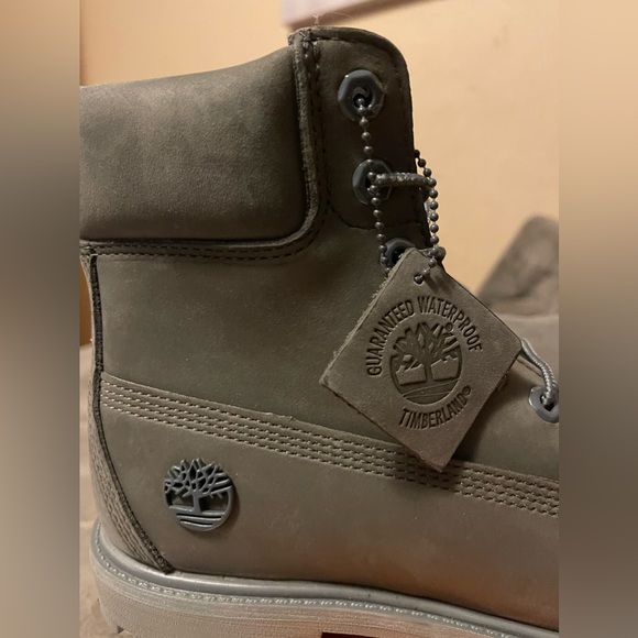 ❤️HP❤️ Timberland 6” Premium Waterproof Leather Boots - Picture 3 of 11
